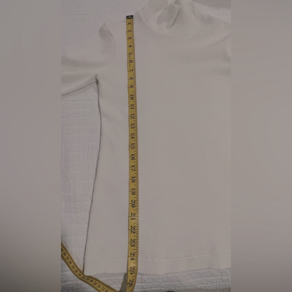 COS turtleneck short sleeves , like new ! Worn once size XS fits more like S - Picture 3 of 8